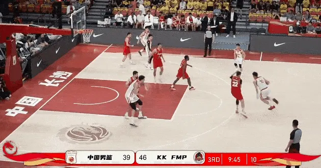 爱游戏入口-王俊杰自投自抢打进得到10分，徐昕空切双手暴扣也得到10分
